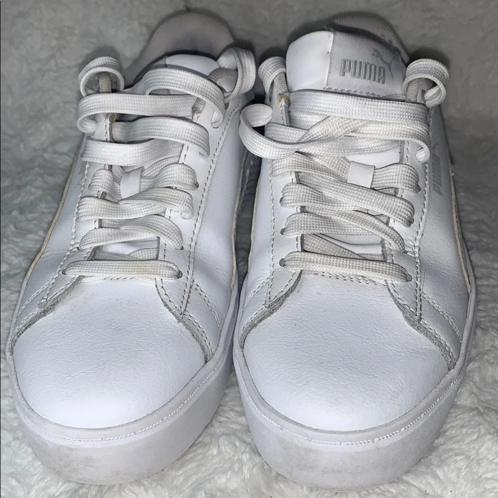 Like New PUMA White Sneakers - Picture 3 of 8
